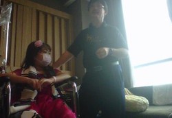 Siswi SD di Cengkareng Terus Main Piano Meski Kena Leukemia