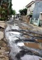 Bapak Walikota Bekasi, Tolong Perbaiki Jalan Kami