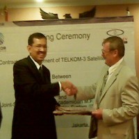 Satelit akan Genjot Bisnis Telkom