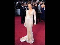Ini Dia 5 Aktris dengan Gaun Terseksi di Oscar 2012