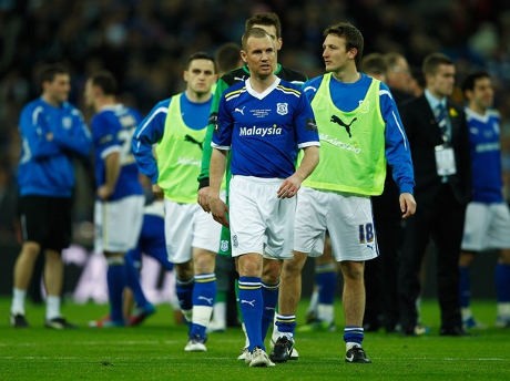 The Bluebirds Kalah dengan Kepala Tegak