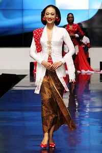 Anne Avantie