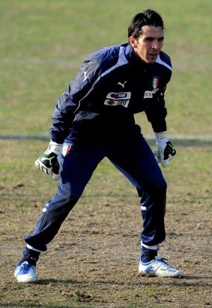 Platini: Komentar Buffon Keterlaluan