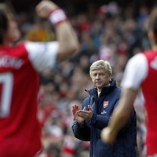 Arsenal Minta Suporter Tetap Dukung Klub & Wenger