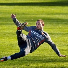 Panggung Pembuktian Sneijder