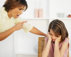 Riset: Orangtua yang Terlalu Mengontrol Bikin Anak Jadi Nakal