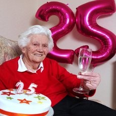 Lahir 29 Februari, Nenek 100 Tahun Rayakan Ultah ke-25 Kali