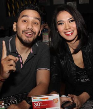 Puri Mahadewi & Andre Makin Mesra