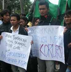 Mahasiswa UIN Desak kejari Usut Korupsi PNBP Senilai Rp 1,2 Miliar