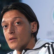 Oezil: Jerman Bisa Kalahkan Tim Mana Saja