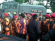 Walikota Semarang Jadi Saksi Suap Sekda, Massa PP Geruduk Pengadilan Tipikor