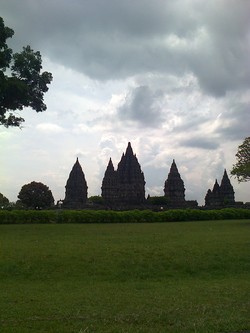 Prambanan candi Untuk Dewa Trimurti