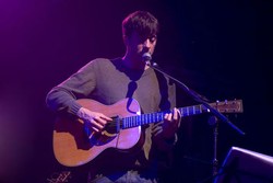 Album Solo Terbaru Gitaris Blur Akan Bercerita Hal Suram