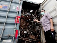 118 Kontainer Besi Rongsokan Diamankan