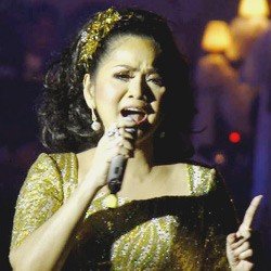 Kenangan Vina Panduwinata Bersama Chrisye