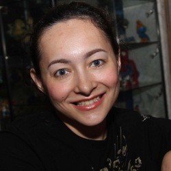 Hamil, Dewi Rezer Makin Dimanja Marcellino