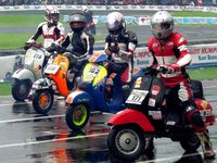 Adu Kecepatan di OMR Vespa Race