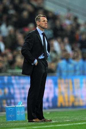 Pearce Siap Latih Inggris di EURO 2012