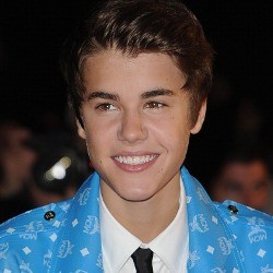 Justin Bieber Gantikan Ashton Kutcher di MTV Punkd