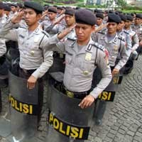 Polisi Razia Preman di Kawasan Senen