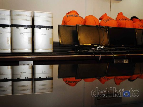 Hasilkan Rp 400juta/hari, Judi Online Digerebek