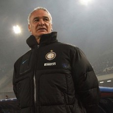 Posisi Ranieri Masih Aman