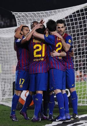 10 Pemain Barca Atasi Gijon