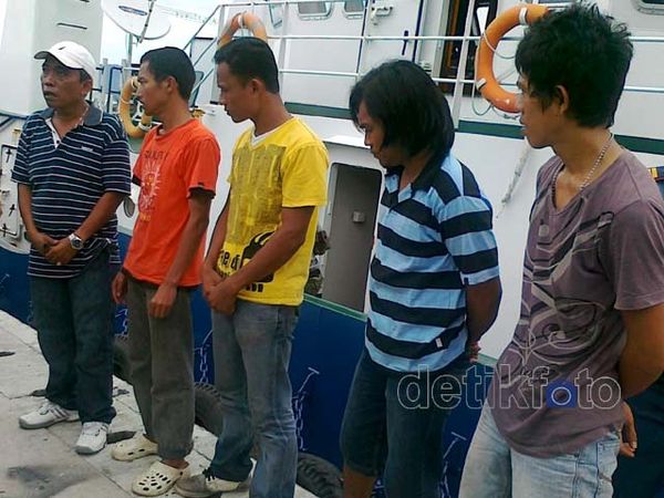 TNI AL Tangkap 5 Bajak Laut