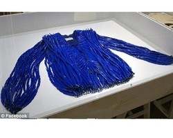 Wow, Ada Jaket yang Terbuat dari Tutup Pulpen