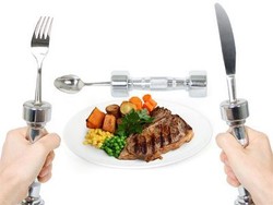 Yuk, Makan Sambil Olahraga Dengan Sendok 2 Kg!