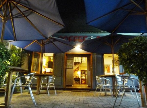 Nongkrong Asyik di The Coffee & Co