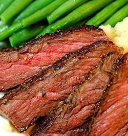 Agar Sperma Sehat Makanlah Daging dan Sayuran Hijau!