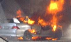 Mobil Mistubishi Terbakar di Tol JORR Arah Keluar Bintaro