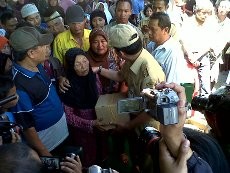 Sekeluarga Korban Kebakaran di Semarang Dimakamkan, Walikota Turut Melayat