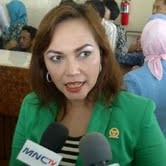 Anggota DPR Terganggu dengan Staf yang Berpakaian Seksi Menantang