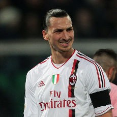 Ibra Selevel dengan Ronaldo dan Messi