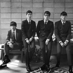 2AM Rilis Album Berbentuk Piringan Hitam