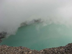 Ijen, Dataran Tinggi Penghasil Belerang di Jawa Timur