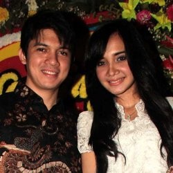 Ultah ke-27, Irwansyah Minta Dikado Anak