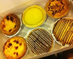 Krenyes Lembut si Telur Emas dari Hong Kong dan Portugis