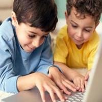 Awas, Anak-anak Rentan Kecanduan Internet!