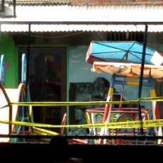 Gedung Sekolah Dirusak Orang Tak Dikenal, Siswa Terpaksa Belajar di Garasi