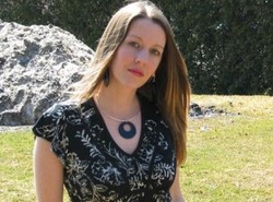 Ikuti Jejak Anak, Ibunda Justin Bieber Luncurkan Buku Otobiografi