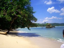 Yuk! Jalan-jalan ke Teluk Penyu di Cilacap