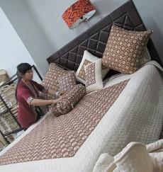 Klasik dengan Ornamen Rumah Tangga Bernuansa Batik