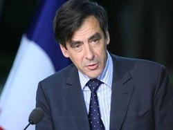 Muslim dan Yahudi Perancis Protes PM Fillon 