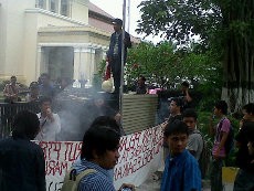 Dituding Serobot Lahan, PTPN IV Medan Didemo Mahasiswa