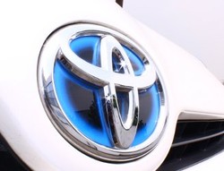 Mobil Hybrid akan Populer di Indonesia