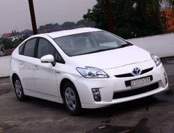 Biaya Perawatan Prius Sama dengan Altis