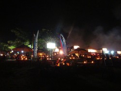 Nyammm! Nikmatnya Makan Malam Romantis di Jimbaran, Bali